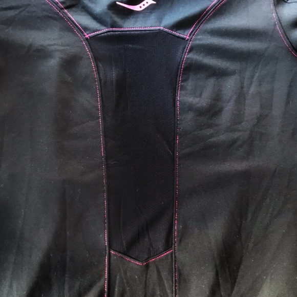 Black and Raspberry Saucony Zip-up Jacket - Picture 5 of 6